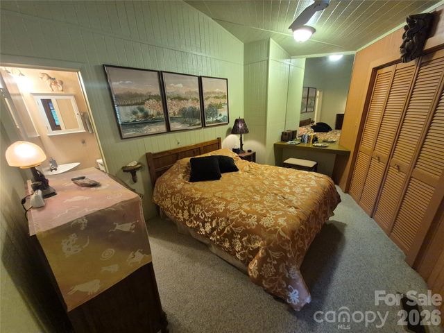 623 Country Club Drive, Canton, NC 28716