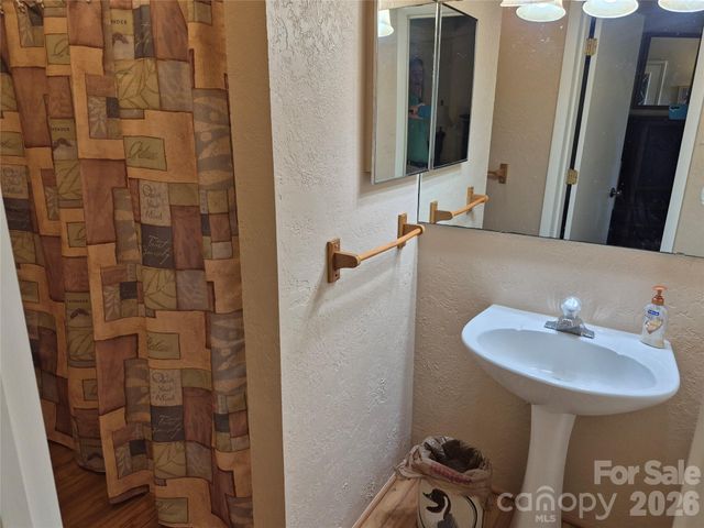 623 Country Club Drive, Canton, NC 28716
