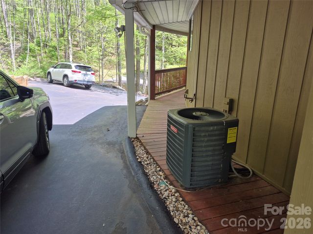 623 Country Club Drive, Canton, NC 28716