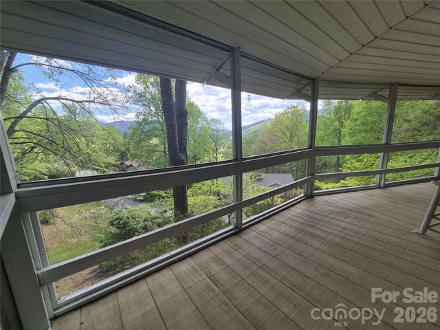 623 Country Club Drive, Canton, NC 28716