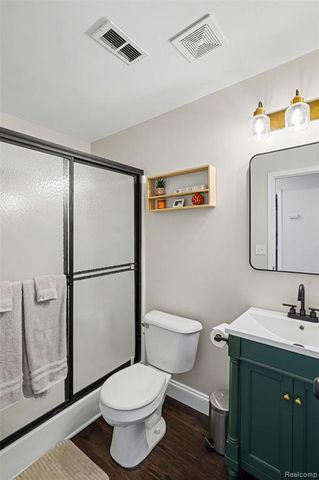 339 Andover Woods Drive, Fenton, MI 48430