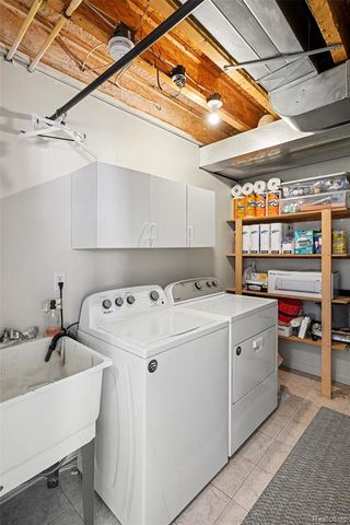 339 Andover Woods Drive, Fenton, MI 48430