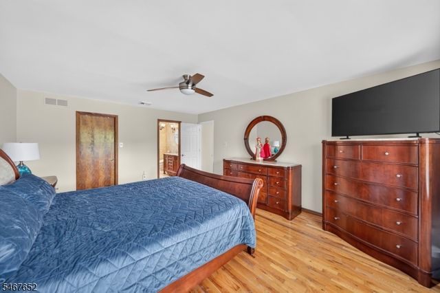 416 Vail Ct, South Plainfield Boro, NJ 07080