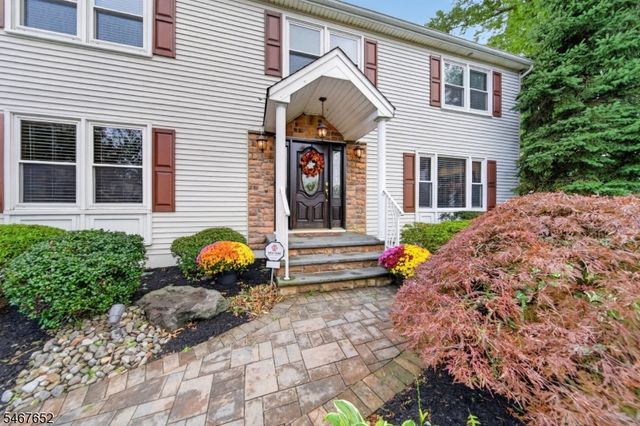 416 Vail Ct, South Plainfield Boro, NJ 07080