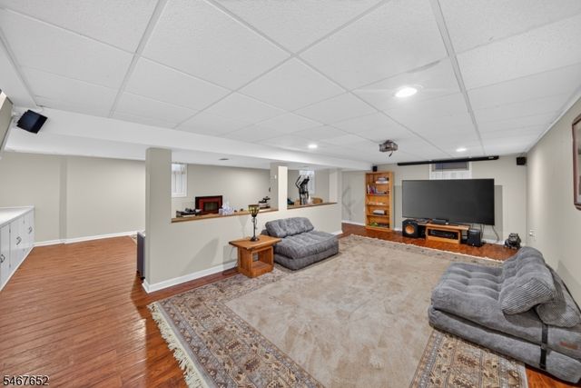 416 Vail Ct, South Plainfield Boro, NJ 07080