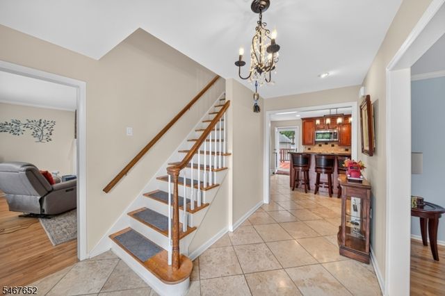 416 Vail Ct, South Plainfield Boro, NJ 07080