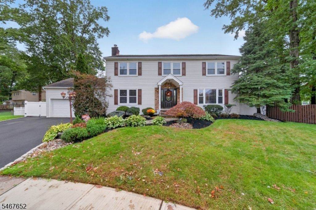 416 Vail Ct, South Plainfield Boro, NJ 07080 — photo 2