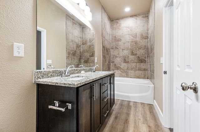 413 Henderson Street, Bonham, TX 75418
