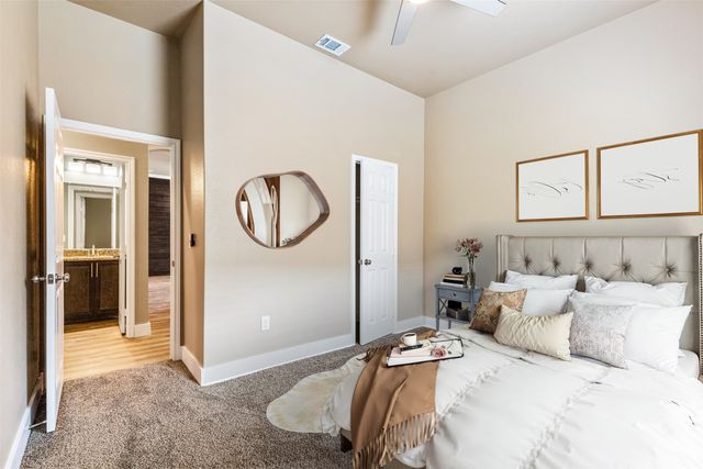 413 Henderson Street, Bonham, TX 75418