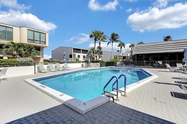 2175 S Ocean Boulevard 304, Delray Beach, FL 33483
