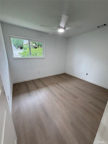 924 Lorna, Corona, CA 92882