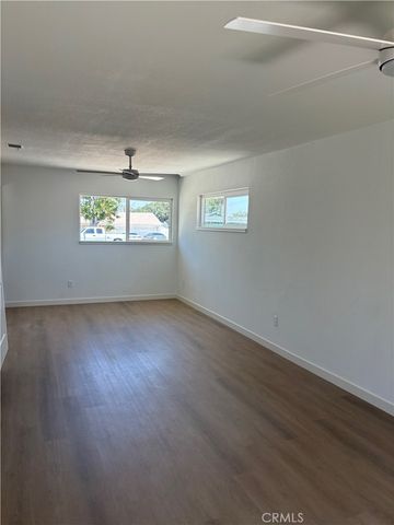 924 Lorna, Corona, CA 92882