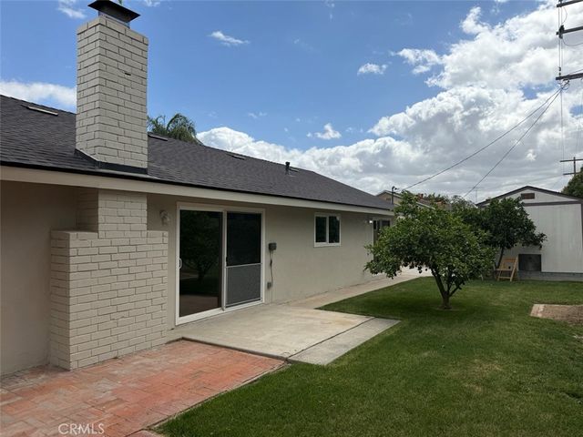 924 Lorna, Corona, CA 92882