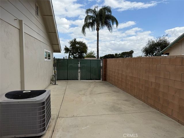 924 Lorna, Corona, CA 92882