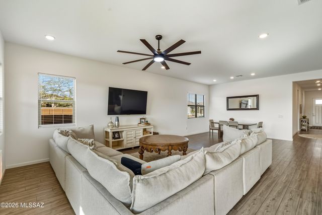 10598 W Larkhill Drive, Marana, AZ 85653