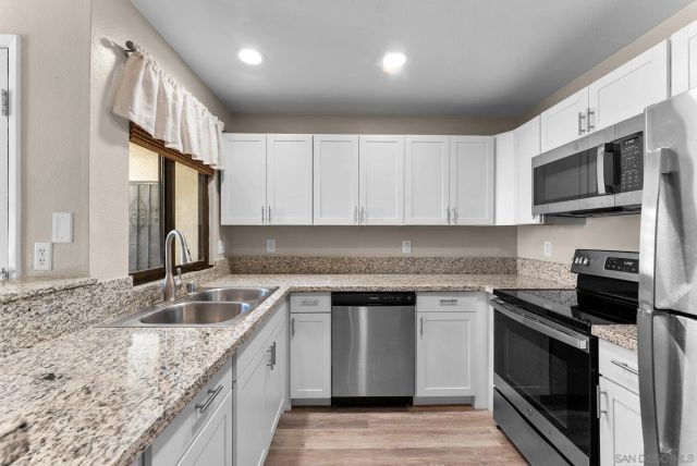 2425 Cranston Dr 31, Escondido, CA 92025