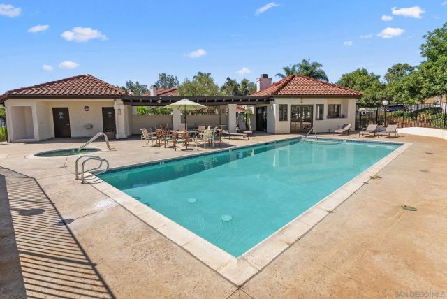 2425 Cranston Dr 31, Escondido, CA 92025