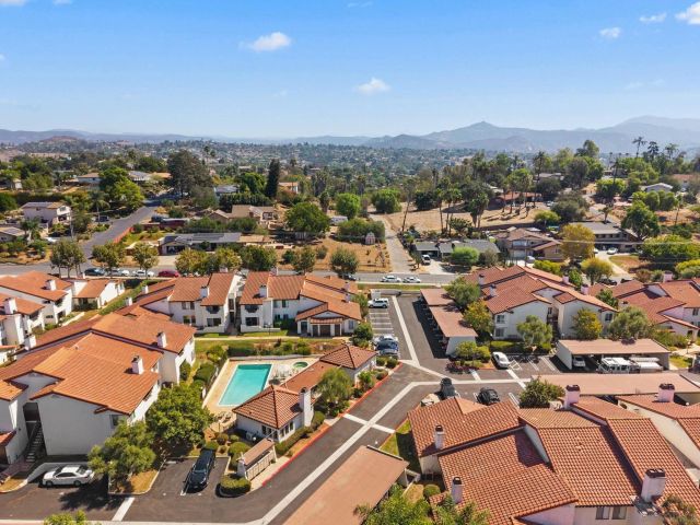 2425 Cranston Dr 31, Escondido, CA 92025