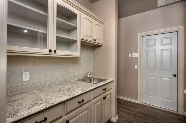 11817 Cherry Point Lane, Yukon, OK 73099