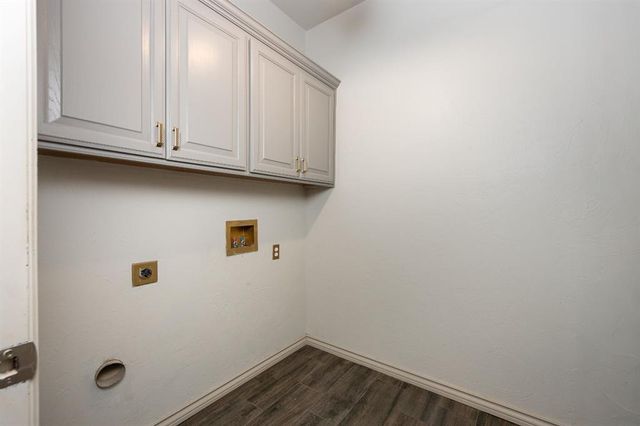 11817 Cherry Point Lane, Yukon, OK 73099