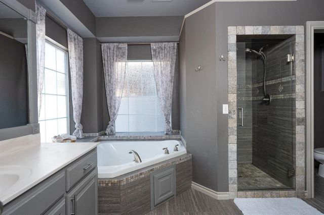 11817 Cherry Point Lane, Yukon, OK 73099