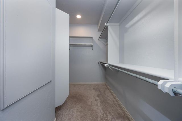 11817 Cherry Point Lane, Yukon, OK 73099