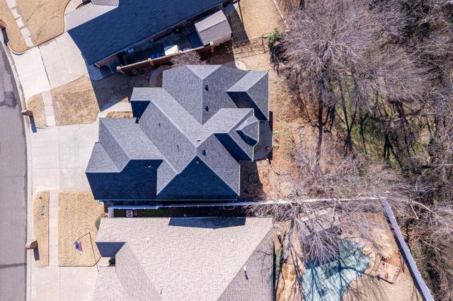 11817 Cherry Point Lane, Yukon, OK 73099