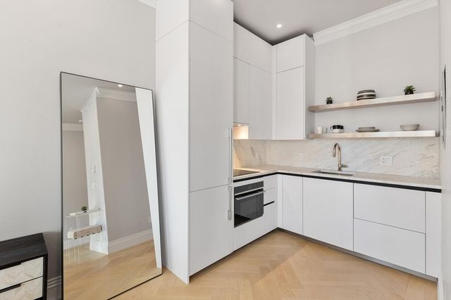 160 Commonwealth Ave 410, Boston, MA 02116