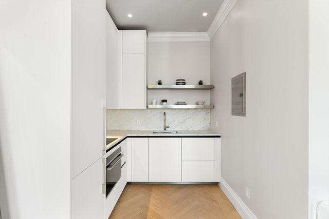 160 Commonwealth Ave 410, Boston, MA 02116