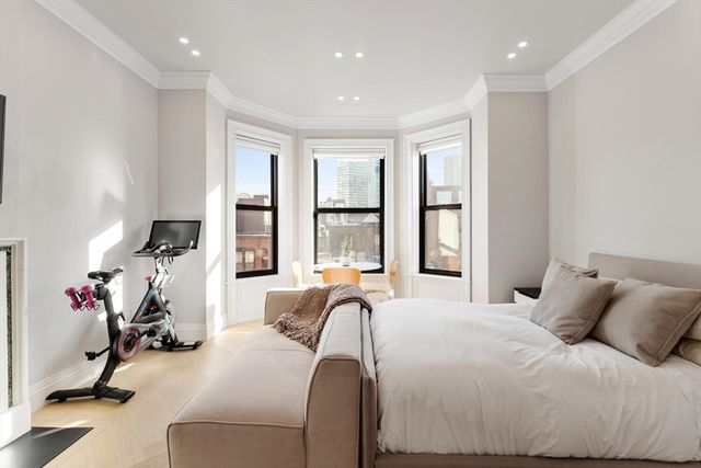 160 Commonwealth Ave 410, Boston, MA 02116