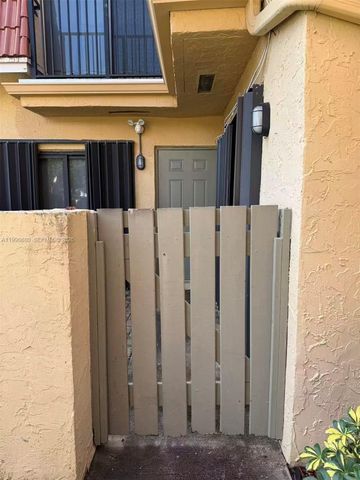 4206 NW 114th Ter 06, Coral Springs, FL 33065
