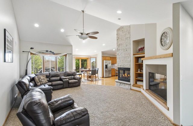 116 Sandy Court, Mount Horeb, WI 53572