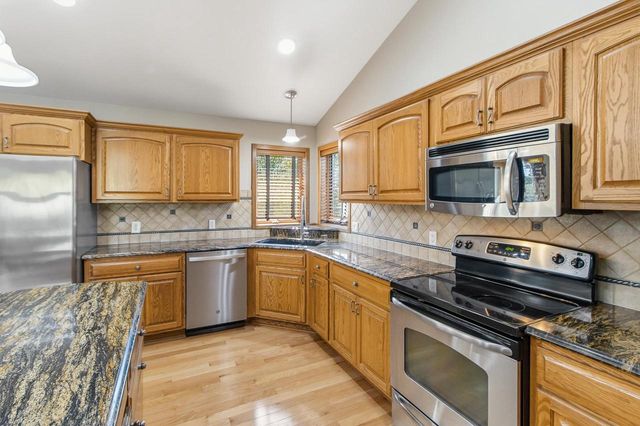116 Sandy Court, Mount Horeb, WI 53572