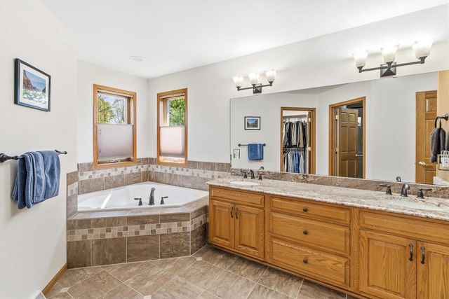 116 Sandy Court, Mount Horeb, WI 53572