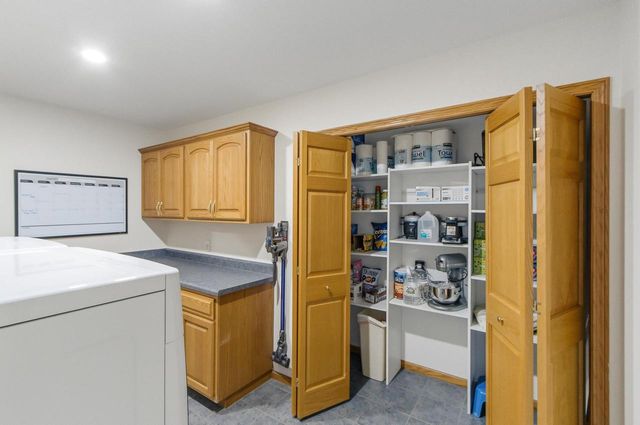 116 Sandy Court, Mount Horeb, WI 53572
