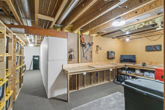 116 Sandy Court, Mount Horeb, WI 53572