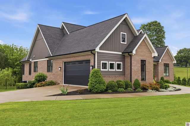 3760 Niblick Ln, Paducah, KY 42001