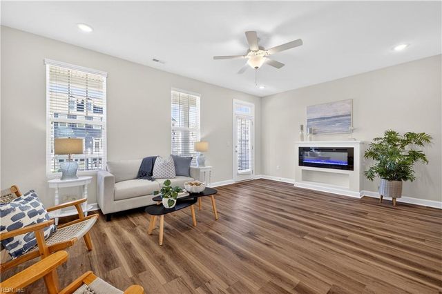 9570 21st Bay ST, Norfolk, VA 23518