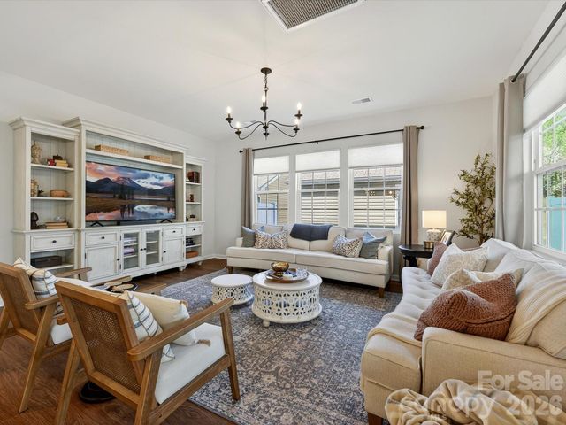 15748 Country House Street, Charlotte, NC 28273