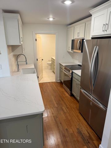 2724 E Magnolia Ave Apt 404, Knoxville, TN 37914
