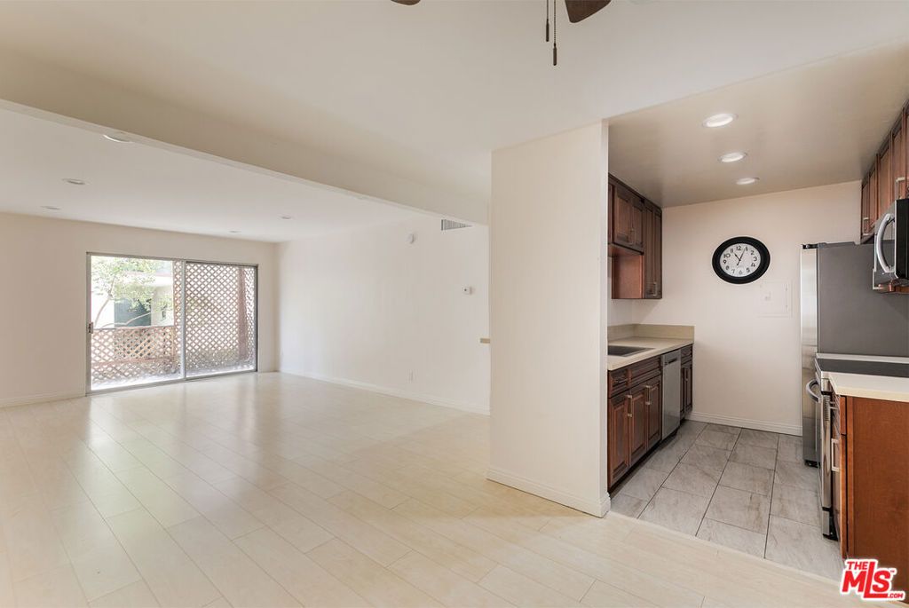 5460 White Oak Avenue K103, Encino, CA 91316 — exterior