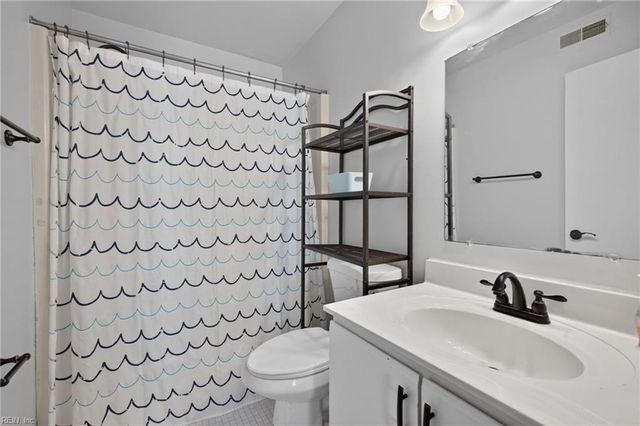 2246 E Ocean View Ave Apt 304, Norfolk, VA 23518