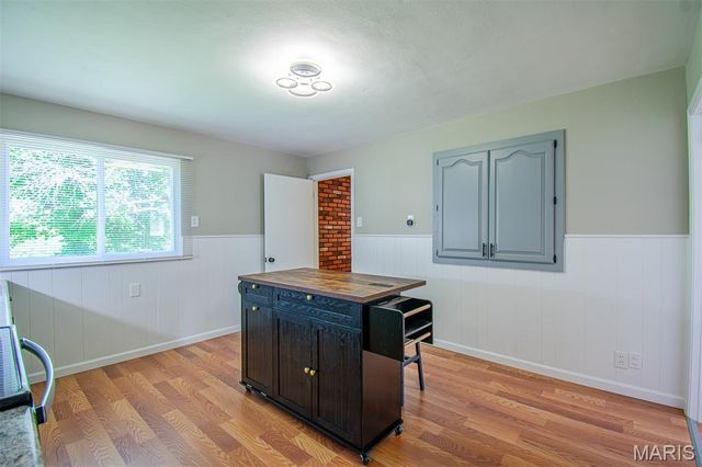 2087 CHAMBERS Road, St Louis, MO 63136