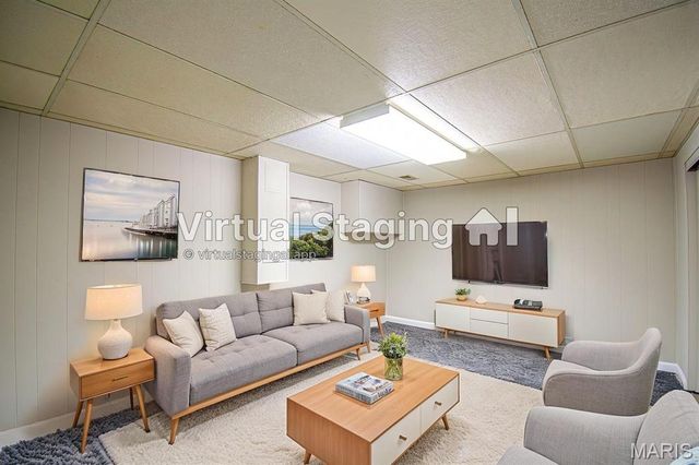 2087 CHAMBERS Road, St Louis, MO 63136