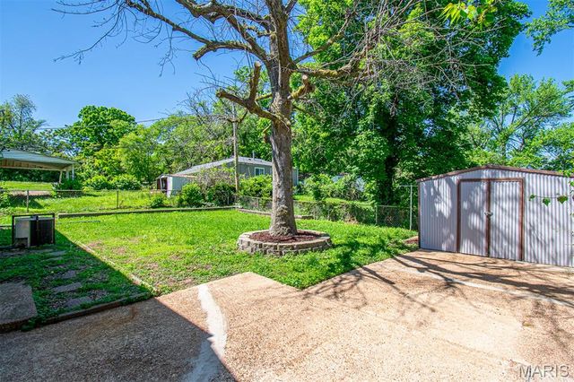 2087 CHAMBERS Road, St Louis, MO 63136