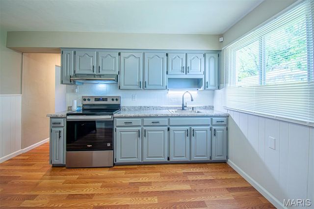 2087 CHAMBERS Road, St Louis, MO 63136