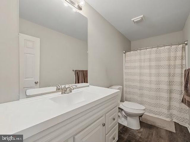 518-522 REPAUNO AVE, Gibbstown, NJ 08027