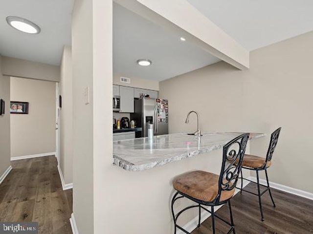 518-522 REPAUNO AVE, Gibbstown, NJ 08027