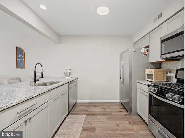 518-522 REPAUNO AVE, Gibbstown, NJ 08027
