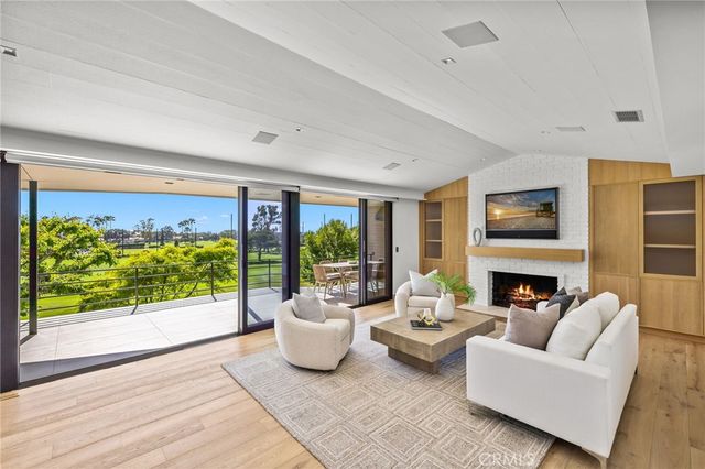 1075 Granville Drive, Newport Beach, CA 92660